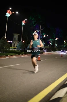 Runner Photo 4282122