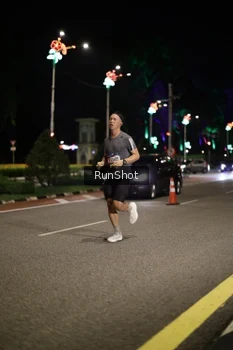 Runner Photo 4282334