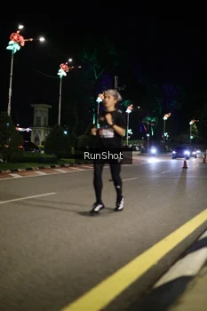 Runner Photo 4282335