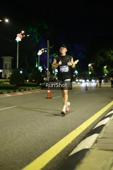 Runner Photo 4282591