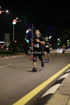 Runner Photo 4282692