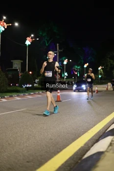 Runner Photo 4282818