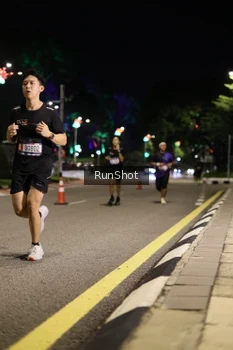Runner Photo 4282843