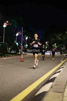 Runner Photo 4282850