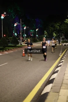 Runner Photo 4283008