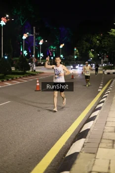 Runner Photo 4283024