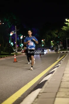 Runner Photo 4283063