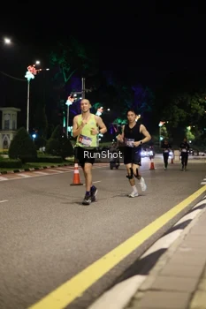 Runner Photo 4283159