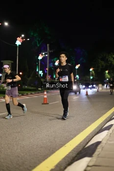 Runner Photo 4283275