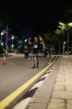 Runner Photo 4283300