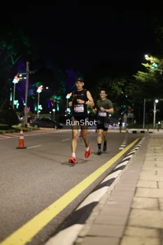 Runner Photo 4283354
