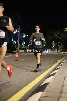 Runner Photo 4283356