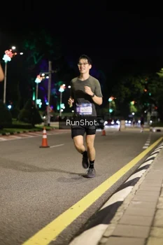 Runner Photo 4283360