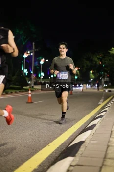 Runner Photo 4283375