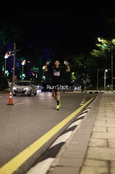 Runner Photo 4283391