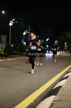 Runner Photo 4283465
