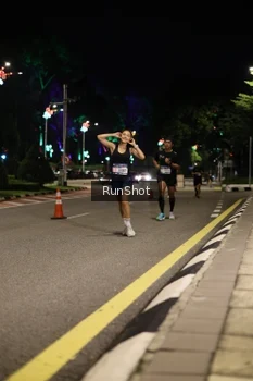 Runner Photo 4283497