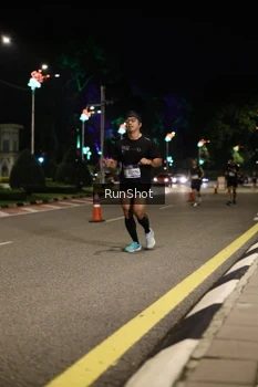 Runner Photo 4283515