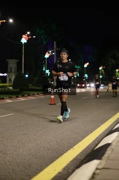 Runner Photo 4283518