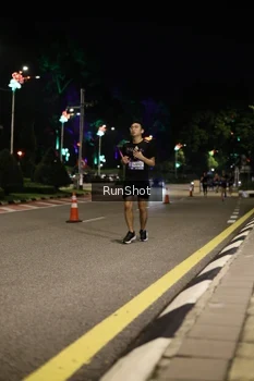 Runner Photo 4283532