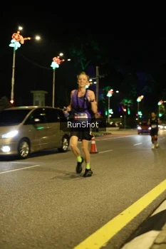 Runner Photo 4283575
