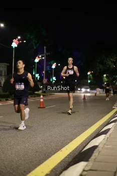 Runner Photo 4283594
