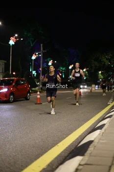 Runner Photo 4283595
