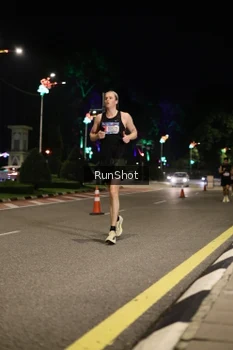 Runner Photo 4283599