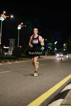 Runner Photo 4283611
