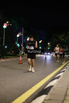 Runner Photo 4283615