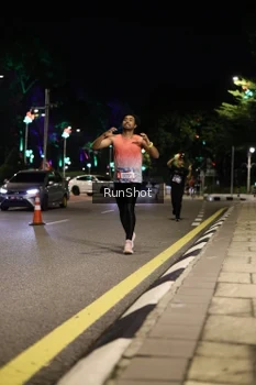 Runner Photo 4283636