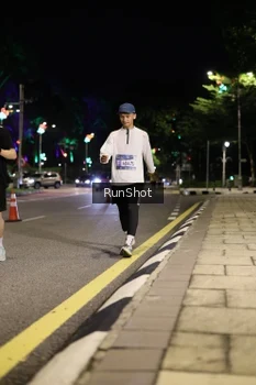 Runner Photo 4283737