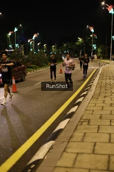 Runner Photo 4283864
