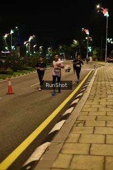 Runner Photo 4283875