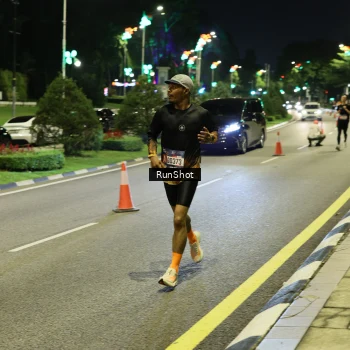 Runner Photo 4284025
