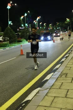 Runner Photo 4284035