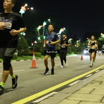 Runner Photo 4284056