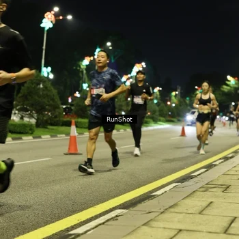 Runner Photo 4284058