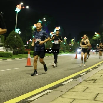 Runner Photo 4284059