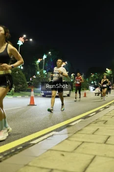 Runner Photo 4284073