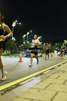 Runner Photo 4284074