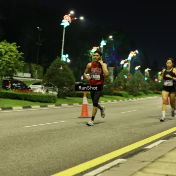 Runner Photo 4284086