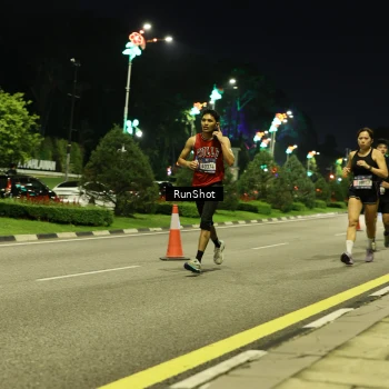 Runner Photo 4284092