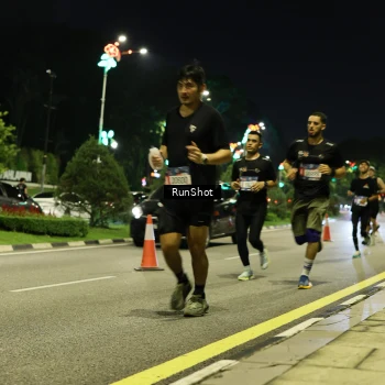 Runner Photo 4284118