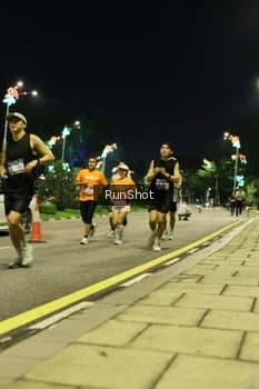 Runner Photo 4284149