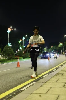 Runner Photo 4284165