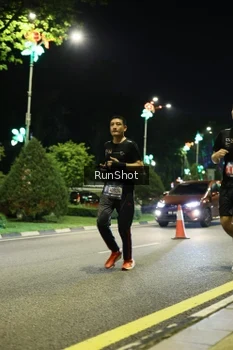 Runner Photo 4284182