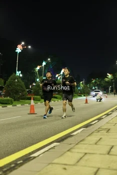 Runner Photo 4284194