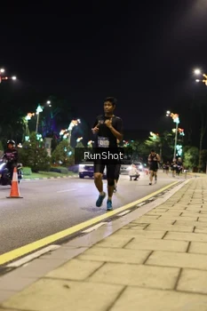 Runner Photo 4284252