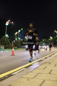 Runner Photo 4284253